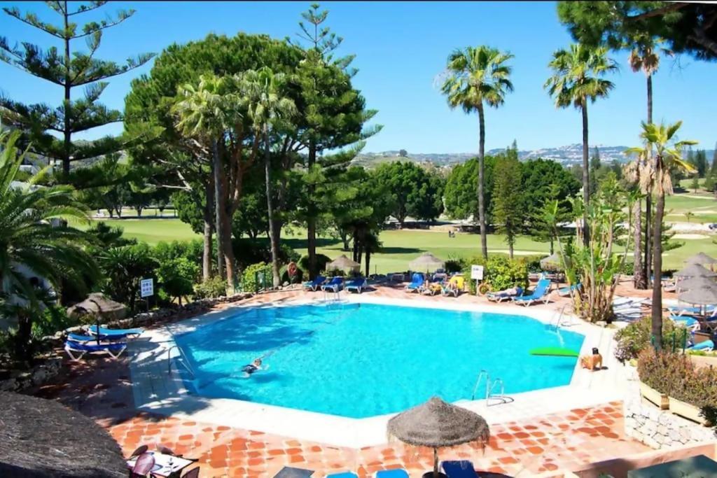 Flat In Matchroom Golf Pool Beach Fuengirola Exterior foto
