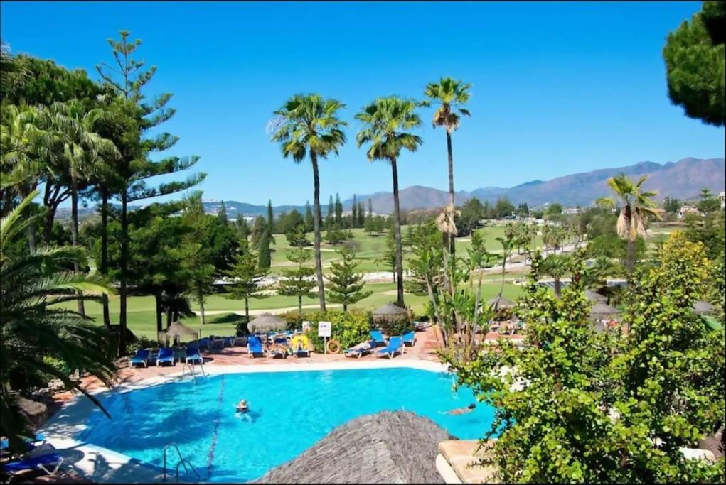 Flat In Matchroom Golf Pool Beach Fuengirola Exterior foto